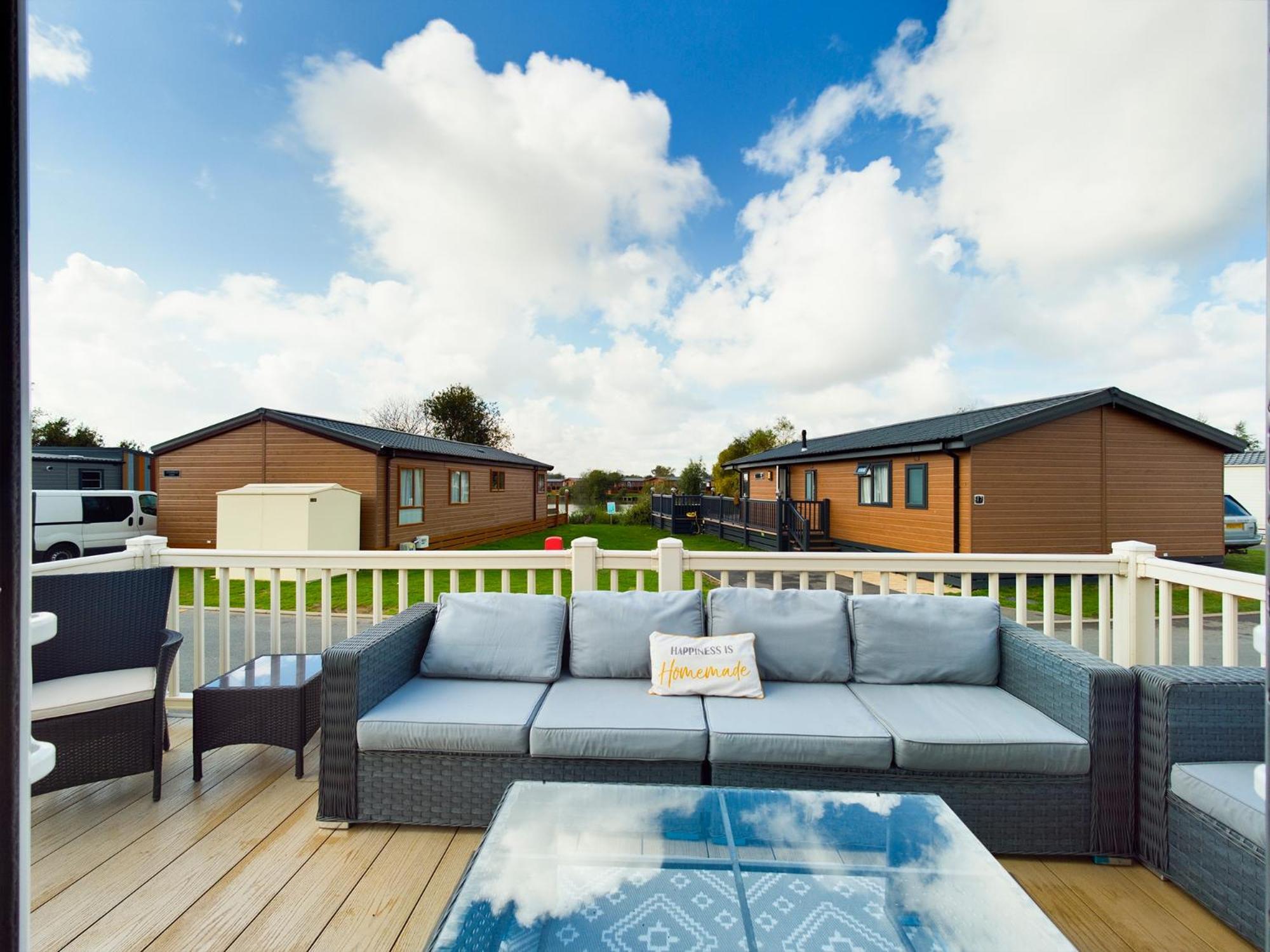 Tattershall Lakes Mini Breaks - Osprey Rise Hotel Exterior foto